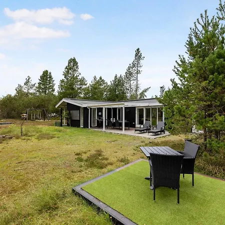 Vakantiehuis Charming Lovely Forest House