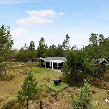 Charming & Lovely Forest House בית נופש Hadsund